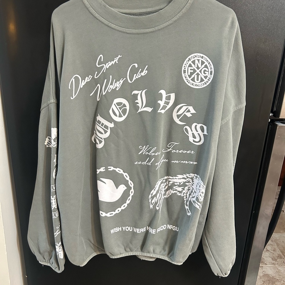 NWT Darc Sport Crewneck